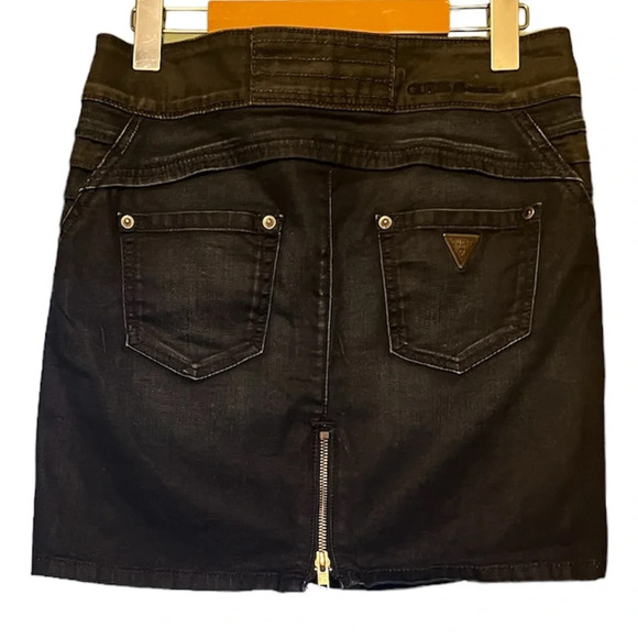 Guess premium denim skirt with zipper in back, size 27 - Picture 3 of 11
